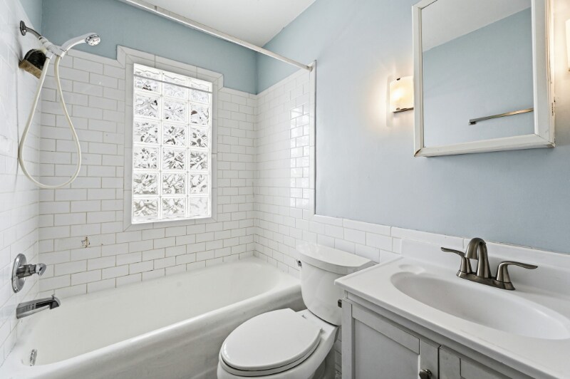 Building Photo - 3611 N Washburn Ave