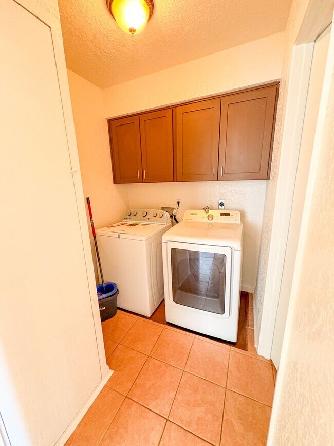 Building Photo - 1312 Westway Dr