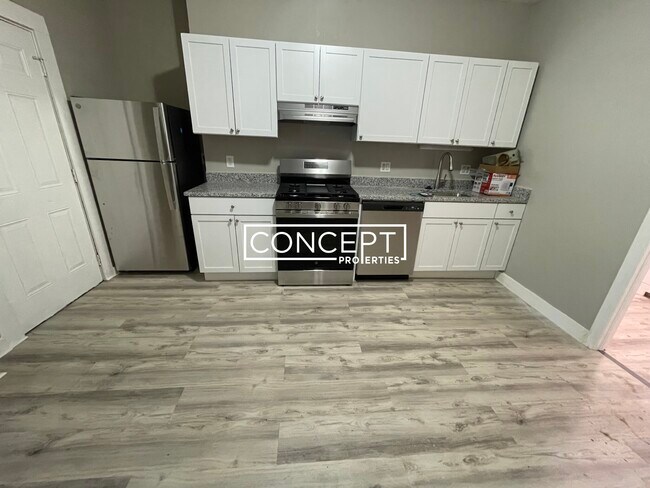 Building Photo - 270 Bowdoin St