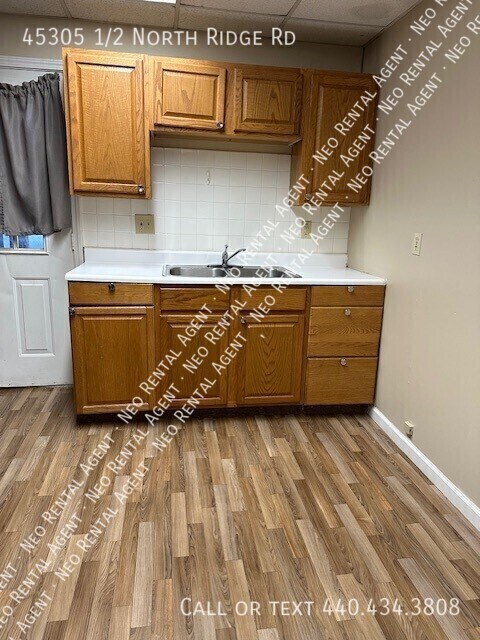 Building Photo - 45305 1/2 North Ridge Rd-