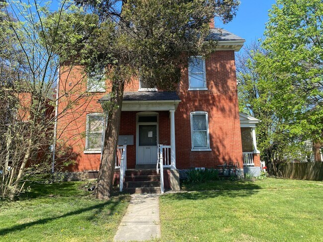 Building Photo - 1113 E King St