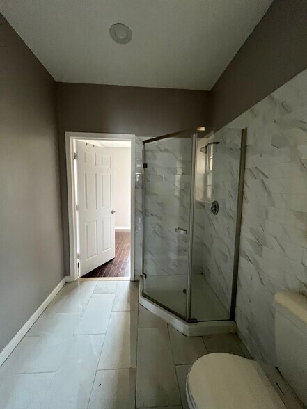 Building Photo - 7 Stevens Ave