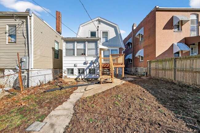 Building Photo - SECTION 8 WELCOME – 3BR Home with Covered Front Porch | $1,700