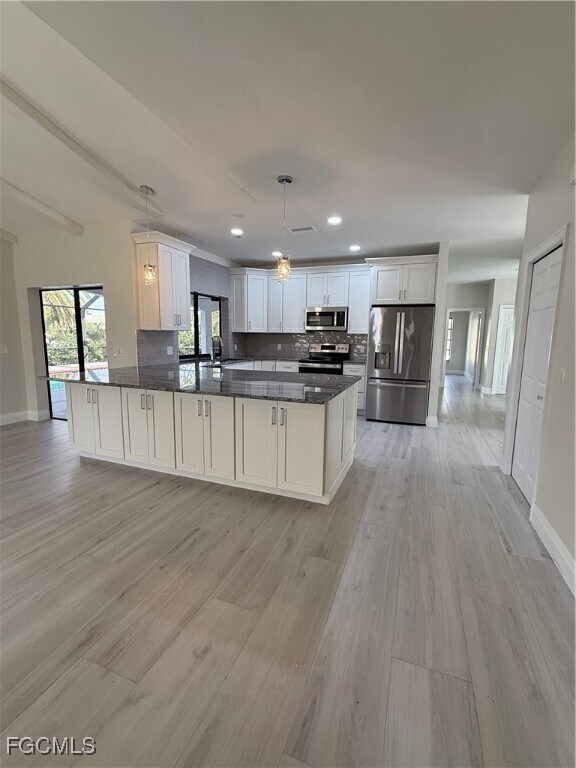 Building Photo - 711 SE 33rd Terrace