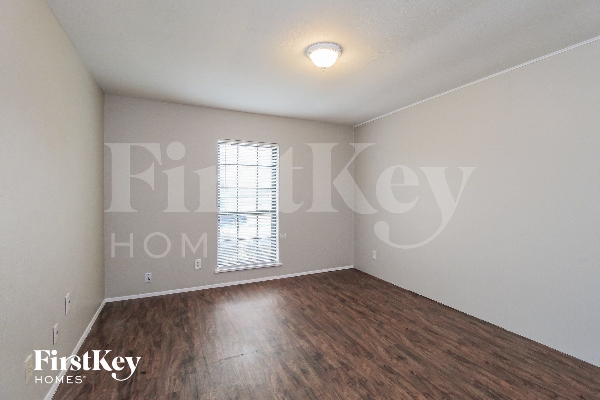 Building Photo - 1405 Steinburg Ln