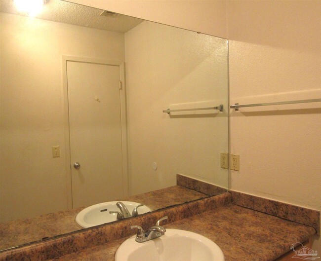 Building Photo - 5209 Charbar Dr