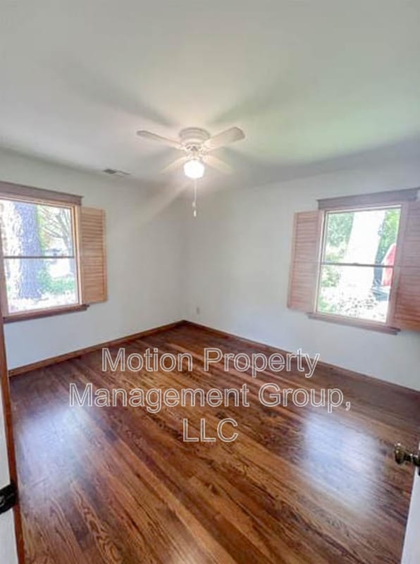 Building Photo - 2189 Clearwater Dr SE