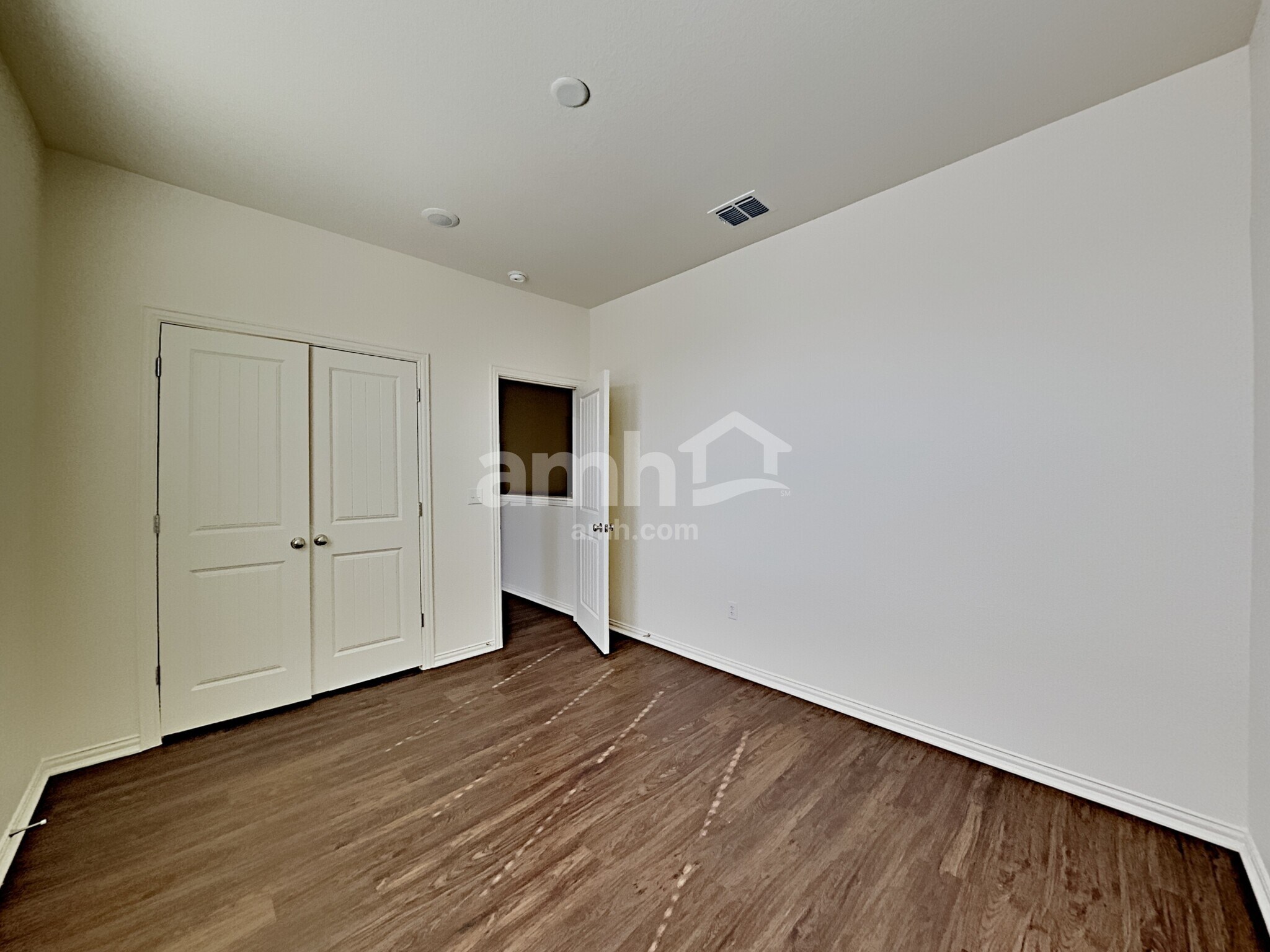Building Photo - 2721 Meadowood Heights