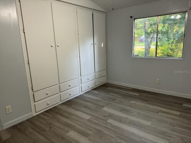 Building Photo - 9303 SW 99th Pl