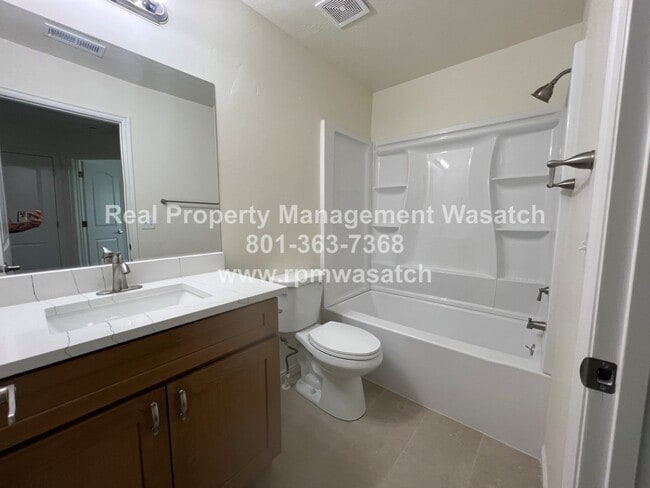 Building Photo - 13582 Cantania Way