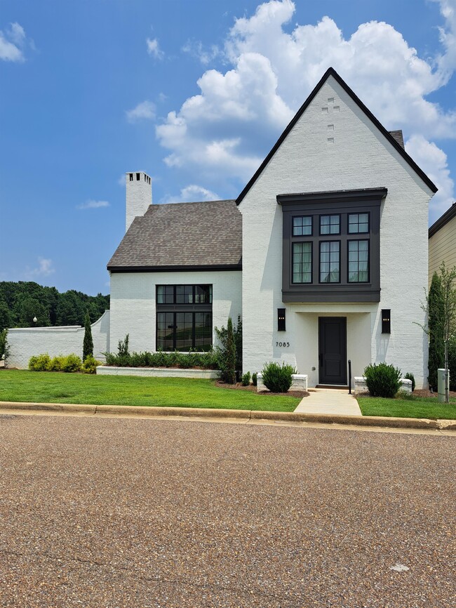 Building Photo - 7085 Fain Park Dr