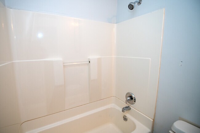 Building Photo - 152 Pierre Pl