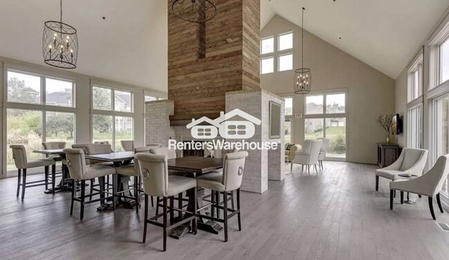 Building Photo - 6145 Chasewood Pkwy