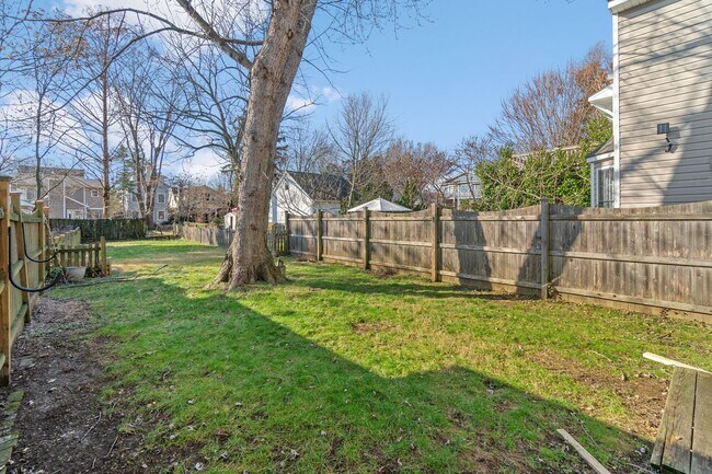 Building Photo - Must see in Eastport!