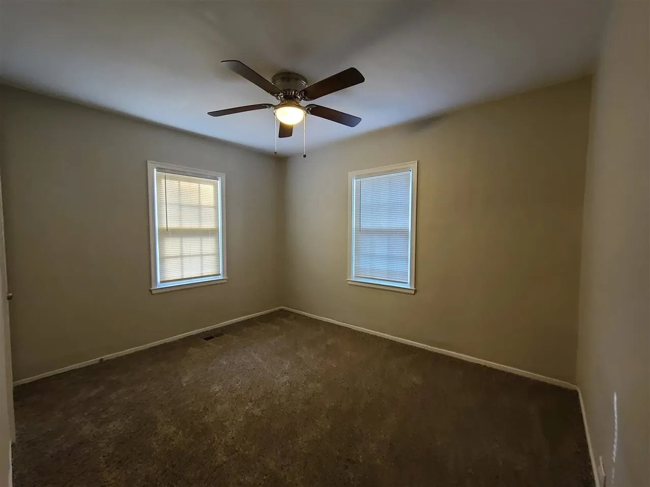 Building Photo - 406 Chamlee Dr