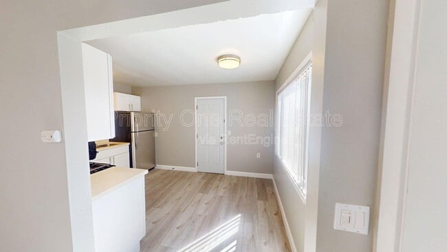 Building Photo - 277 Cedar Ave