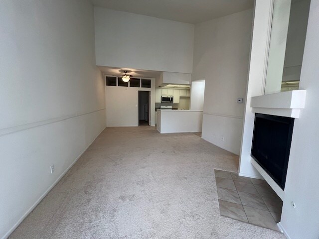 Building Photo - 7211 Cozycroft Ave