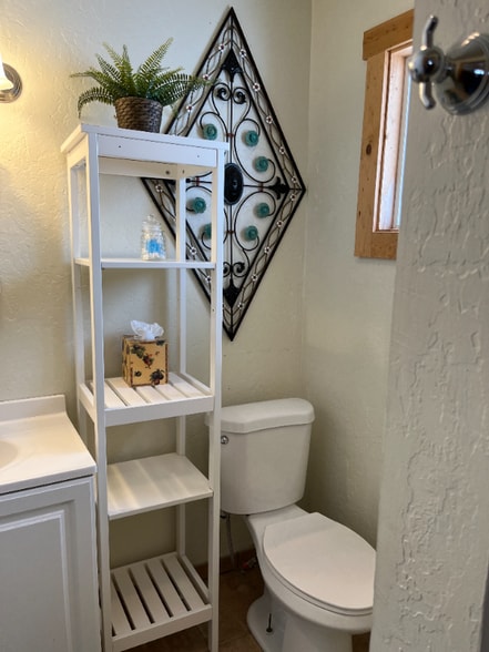 Building Photo - 4005 Cedar Ave