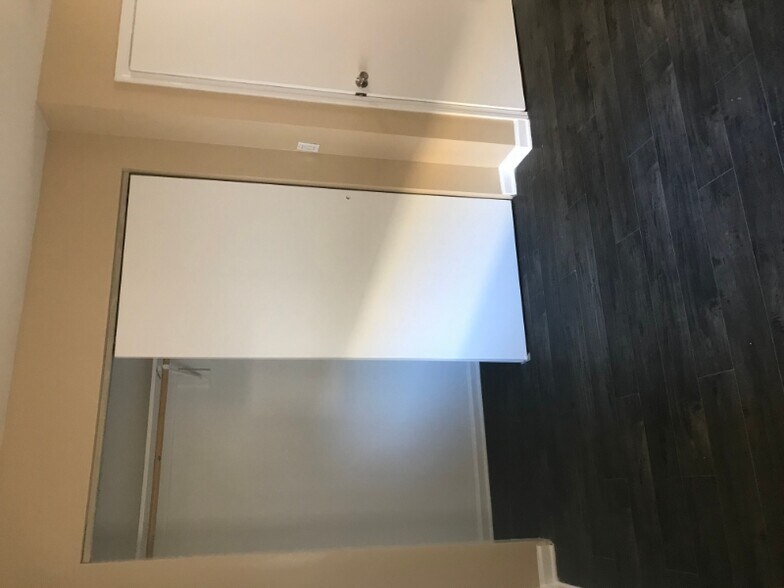 Building Photo - 821 Karma Ct