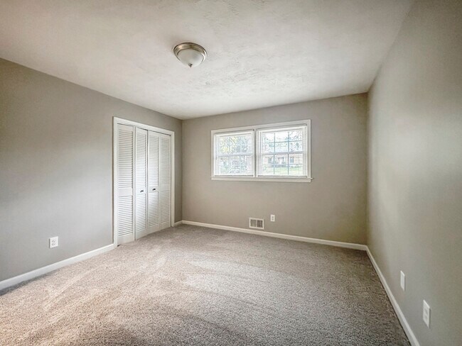 Building Photo - 829 North Ave