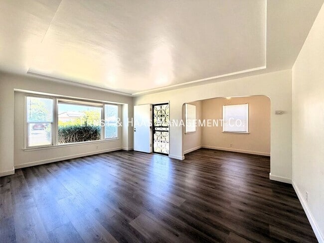 Building Photo - 12911 Whitewood Ave