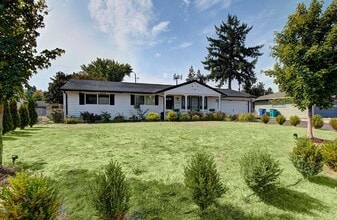Building Photo - Welcome to this Beautifully Remodeled Ranc...