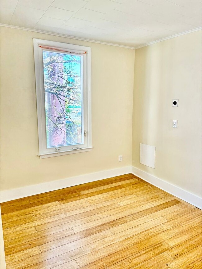 Building Photo - Single family house for rent in Jersey City