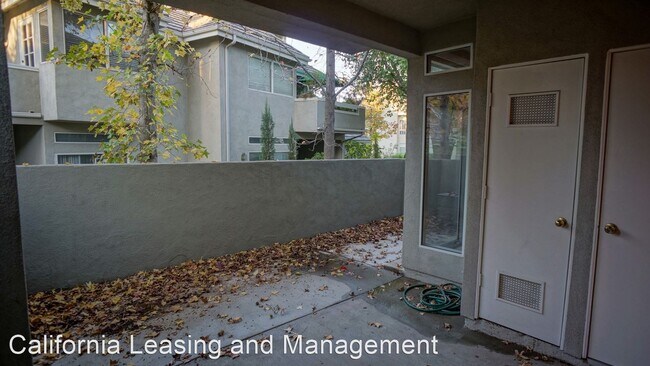 Building Photo - 23963 Arroyo Park Dr