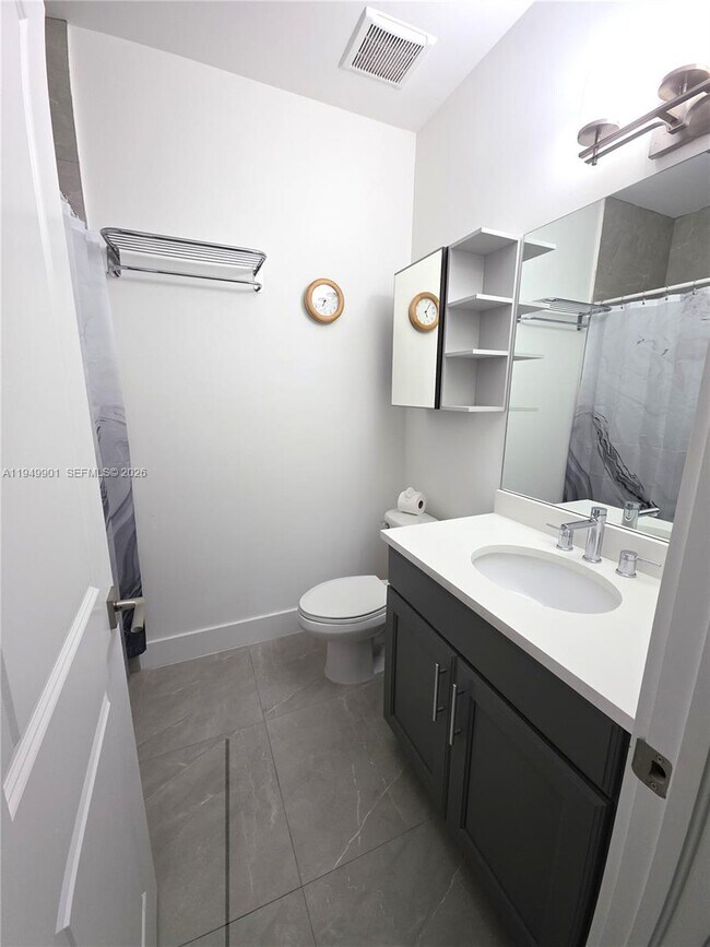 Building Photo - 4538 E Aqua Bella Ln