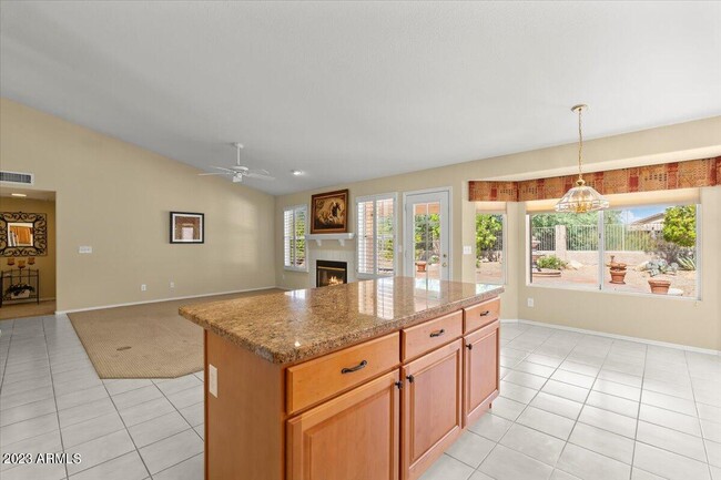 Building Photo - 4326 E Rancho Tierra Dr