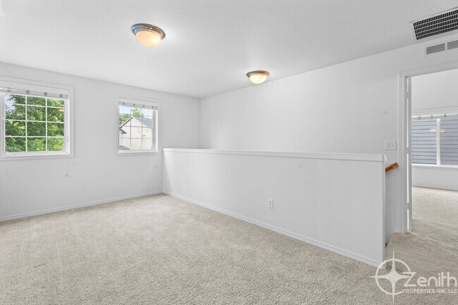 Building Photo - Inviting 3 Bedroom Washougal Home with Lar...