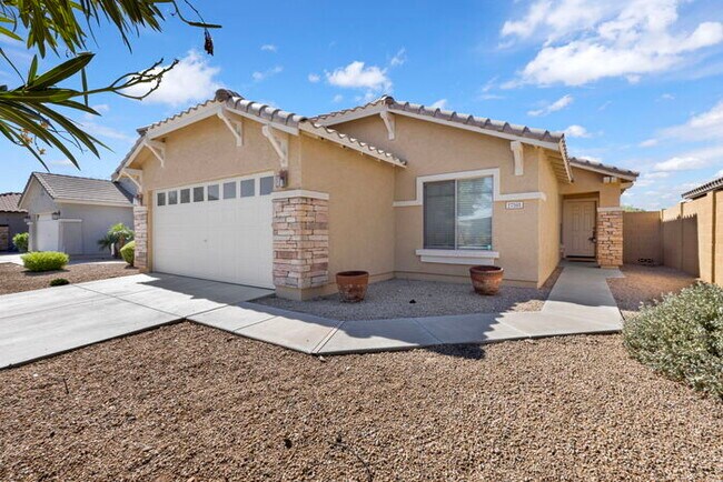 Building Photo - 17161 W Port Royale Ln