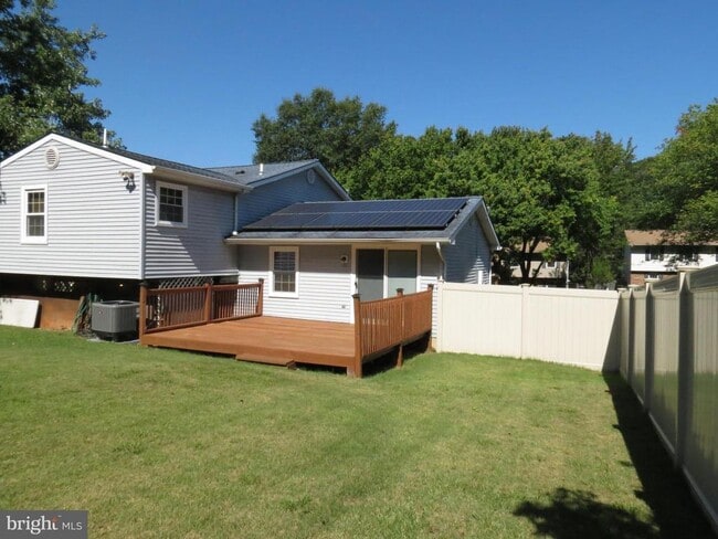 Building Photo - 1513 Wampanoag Dr