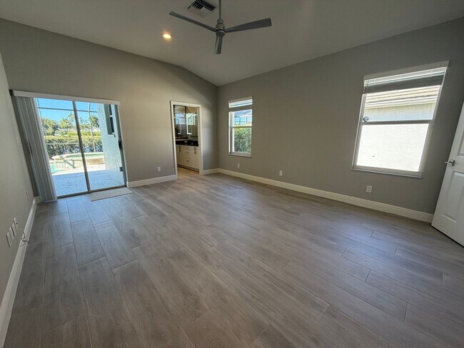 Building Photo - ANNUAL RENTAL - 3 BED / 2 BATH POOL HOME IN AUTUMN WOODS