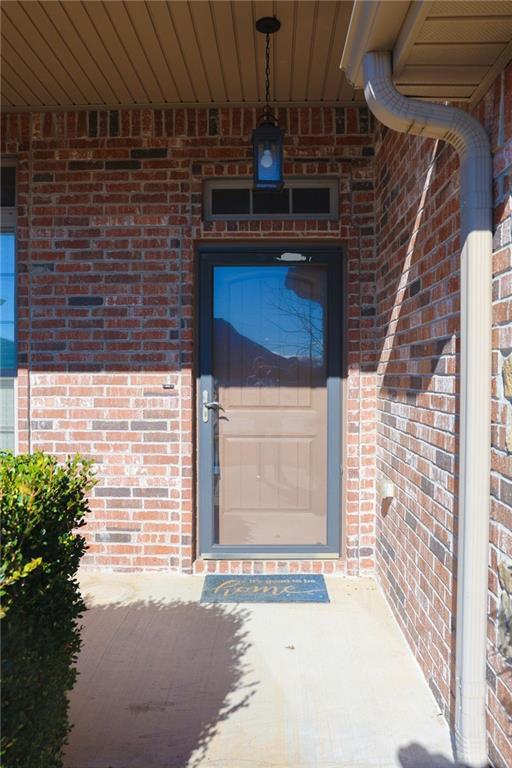 Building Photo - 3800 SW High Point Ave