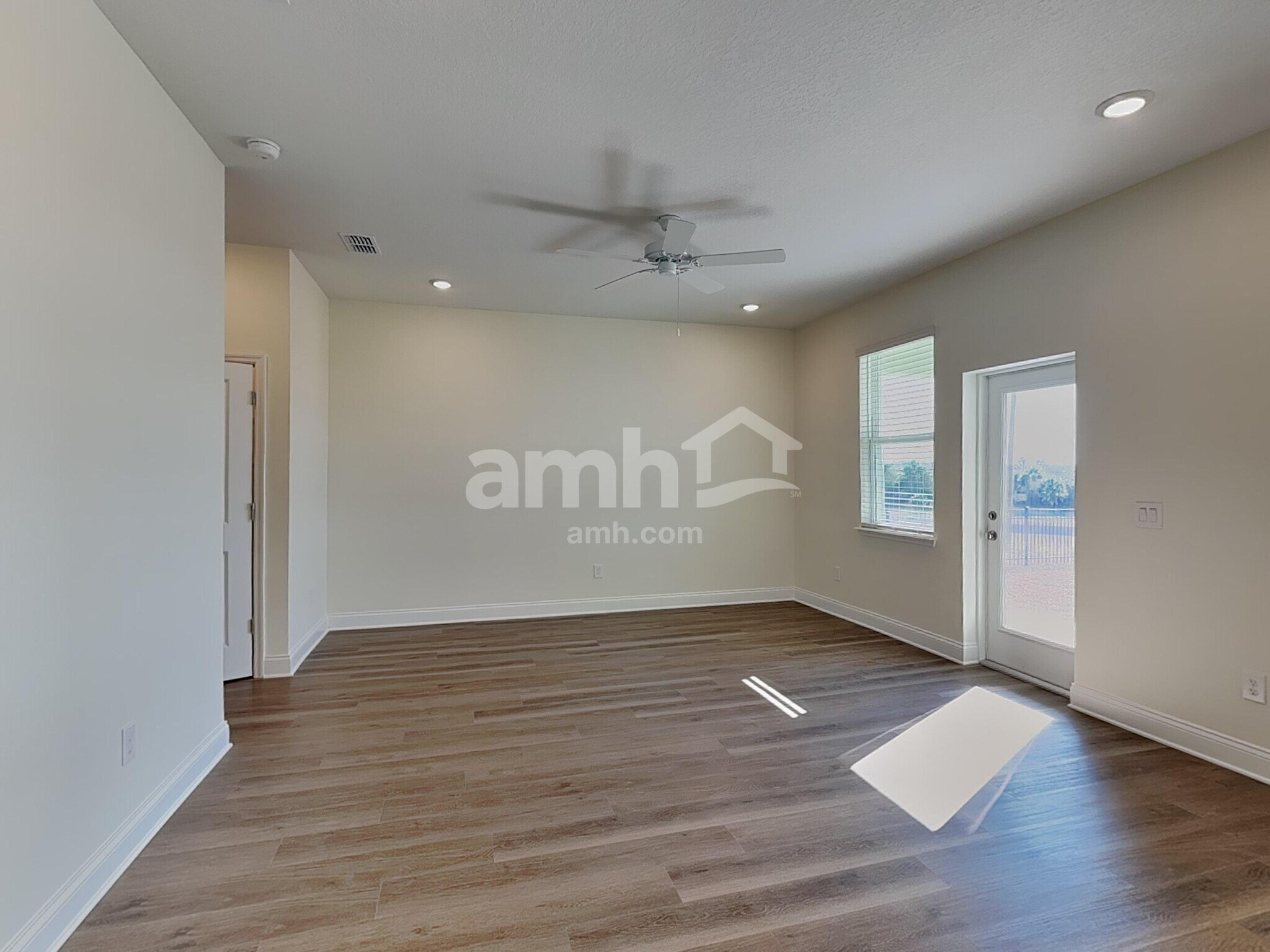 Building Photo - 16384 Willo Pines Ln