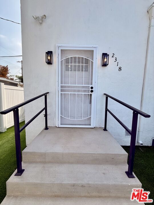 Building Photo - 3900 2nd Ave