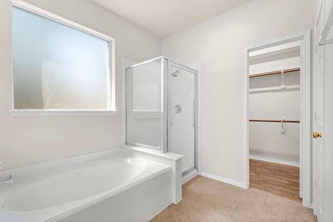 Building Photo - 127 N Willow Point Cir