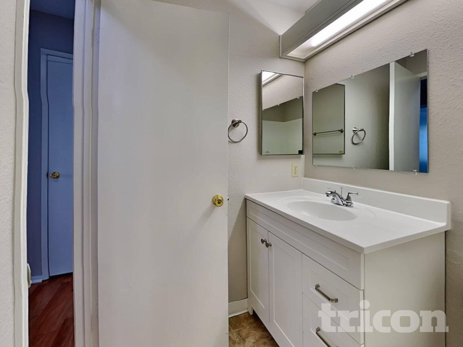 Building Photo - 7726 Robinette Rd