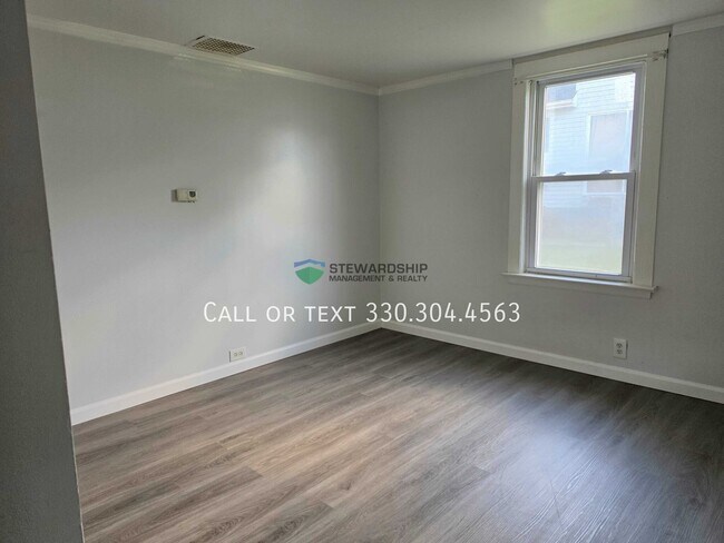 Building Photo - 2849 Trenton Rd