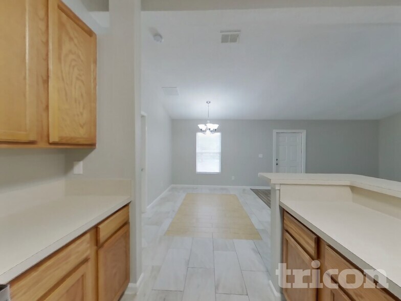 Building Photo - 13 Slocum Path