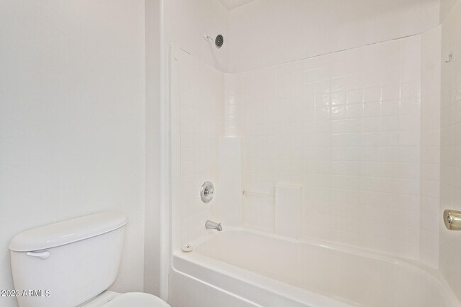 Building Photo - 2521 W Desert Spring Way