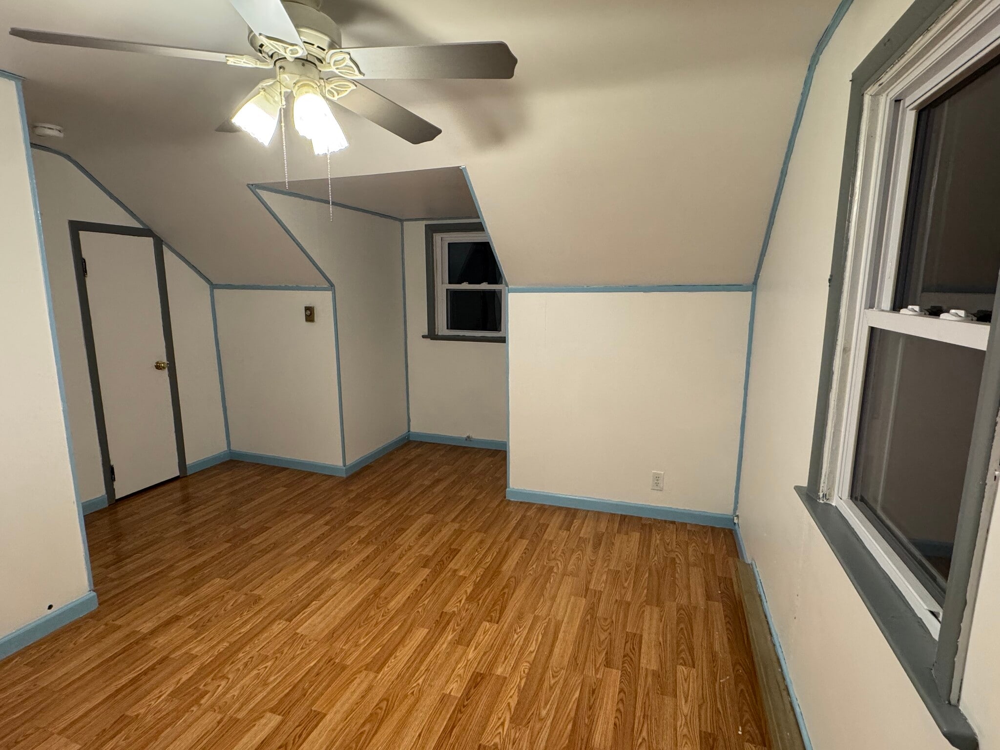 Building Photo - 165 Sand Creek Rd