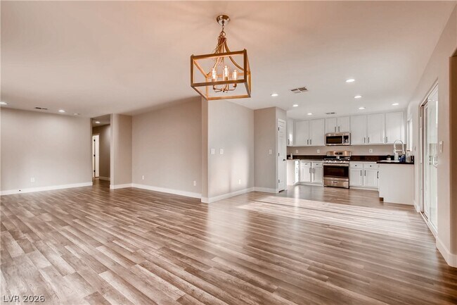Building Photo - 8645 Palomino Ranch St