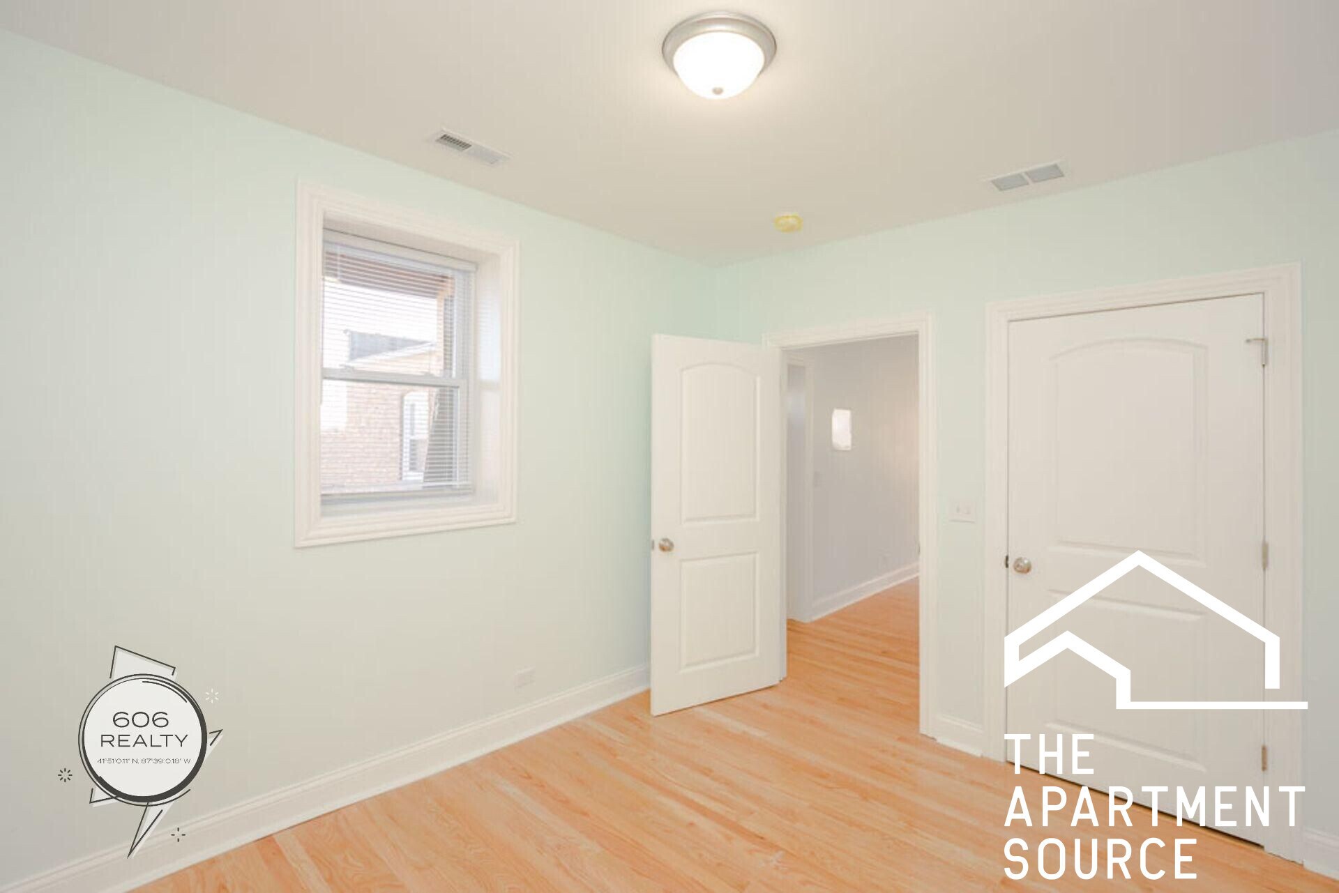 Building Photo - 4456 W Diversey Ave