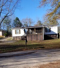 Building Photo - BIG AND ROOMIE! BIG AND ROOMIE!