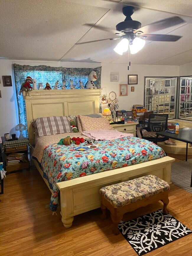 Building Photo - 1197 Ward Pl