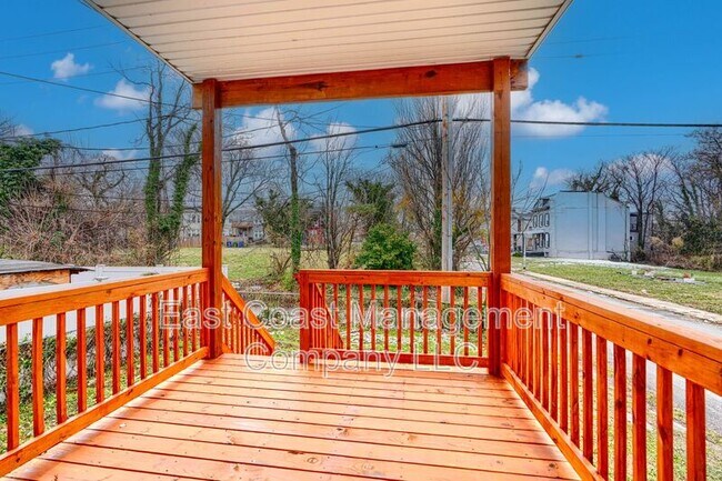 Building Photo - 2535 Shirley Ave