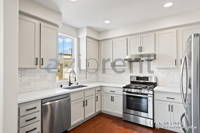 Building Photo - 634 Elderberry Dr