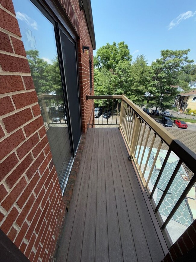 Building Photo - Charming Condo in Gaithersburg, MD